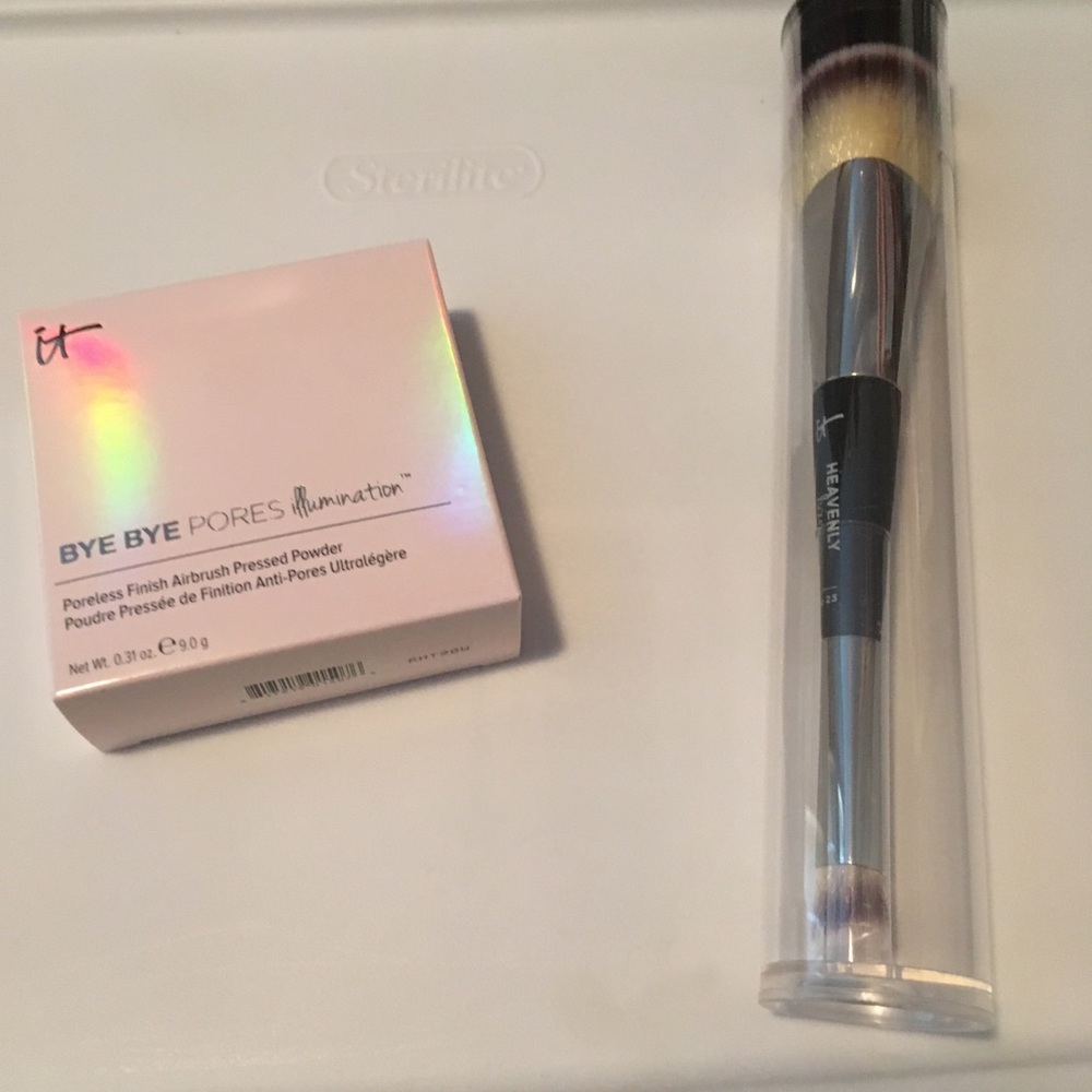 IT Bye Bye Pores and Brush